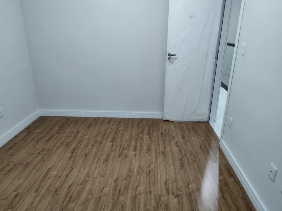 Casa, Floramar, 3 Quartos, 2 Vagas, 1 Suíte