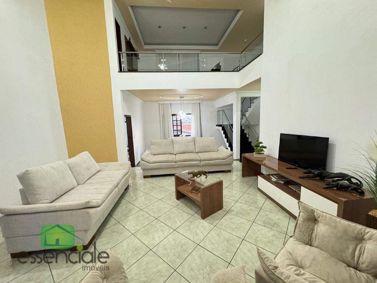 Casa, Jardim Industrial, 5 Quartos, 5 Vagas, 1 Suíte