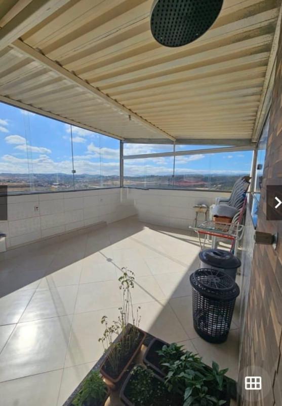 Casa, Monte Verde, 2 Quartos, 2 Vagas, 1 Suíte