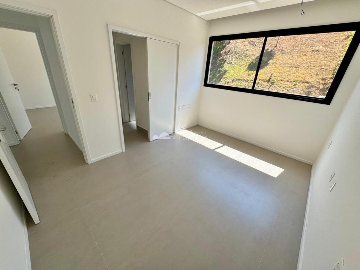 Casa, Garças, 3 Quartos, 2 Vagas, 3 Suítes