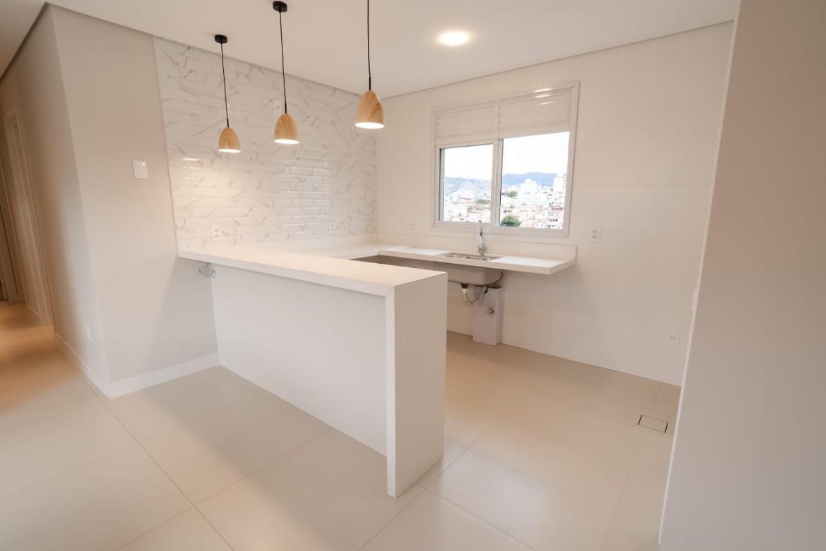 Apartamento, Sagrada Família, 2 Quartos, 2 Vagas, 1 Suíte