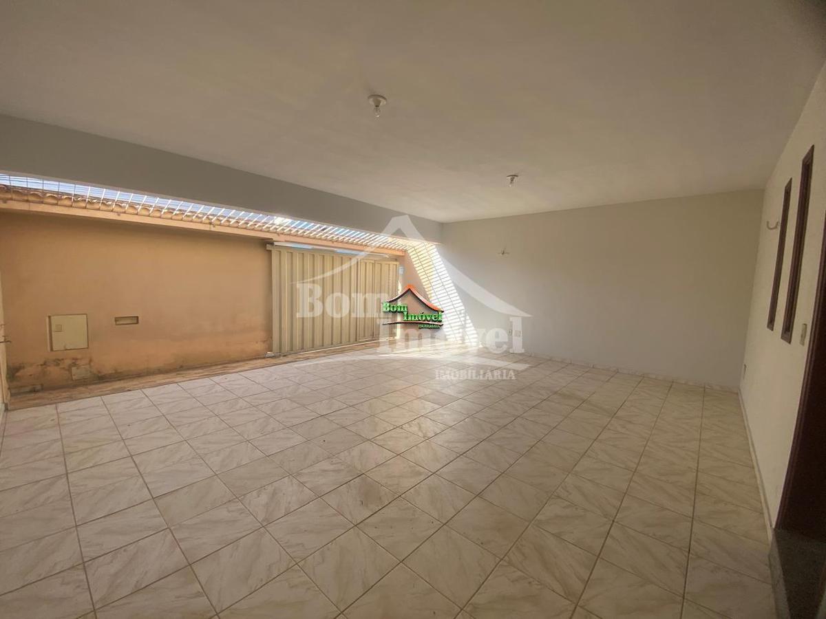 Casa, Centro, 3 Quartos, 3 Vagas