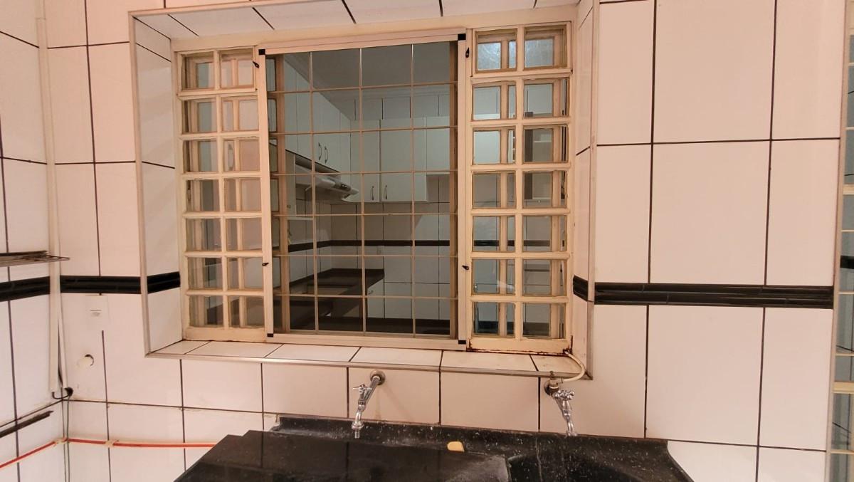 Casa, Tirol (barreiro), 3 Quartos, 2 Vagas, 1 Suíte