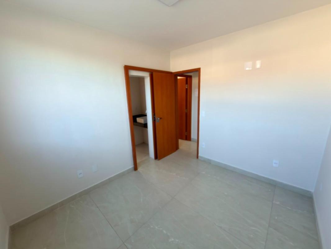 Casa, Planalto, 3 Quartos, 4 Vagas, 2 Suítes