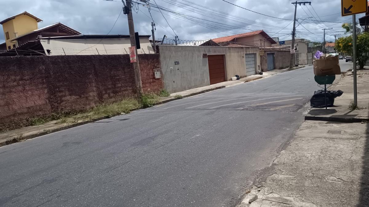 Lote, Coqueiros, 0 Quarto, 10 Vagas