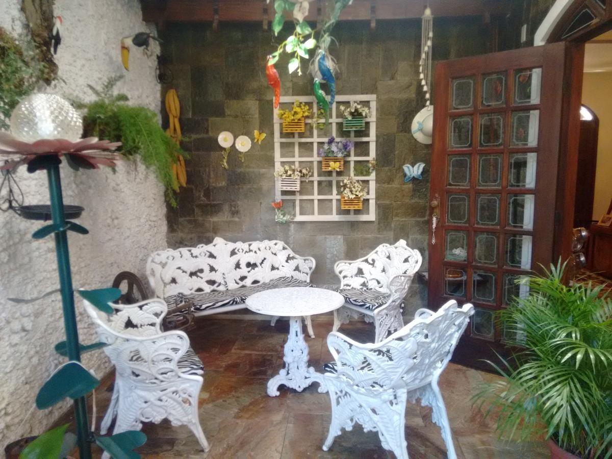 Casa, Planalto, 6 Quartos, 4 Vagas, 2 Suítes