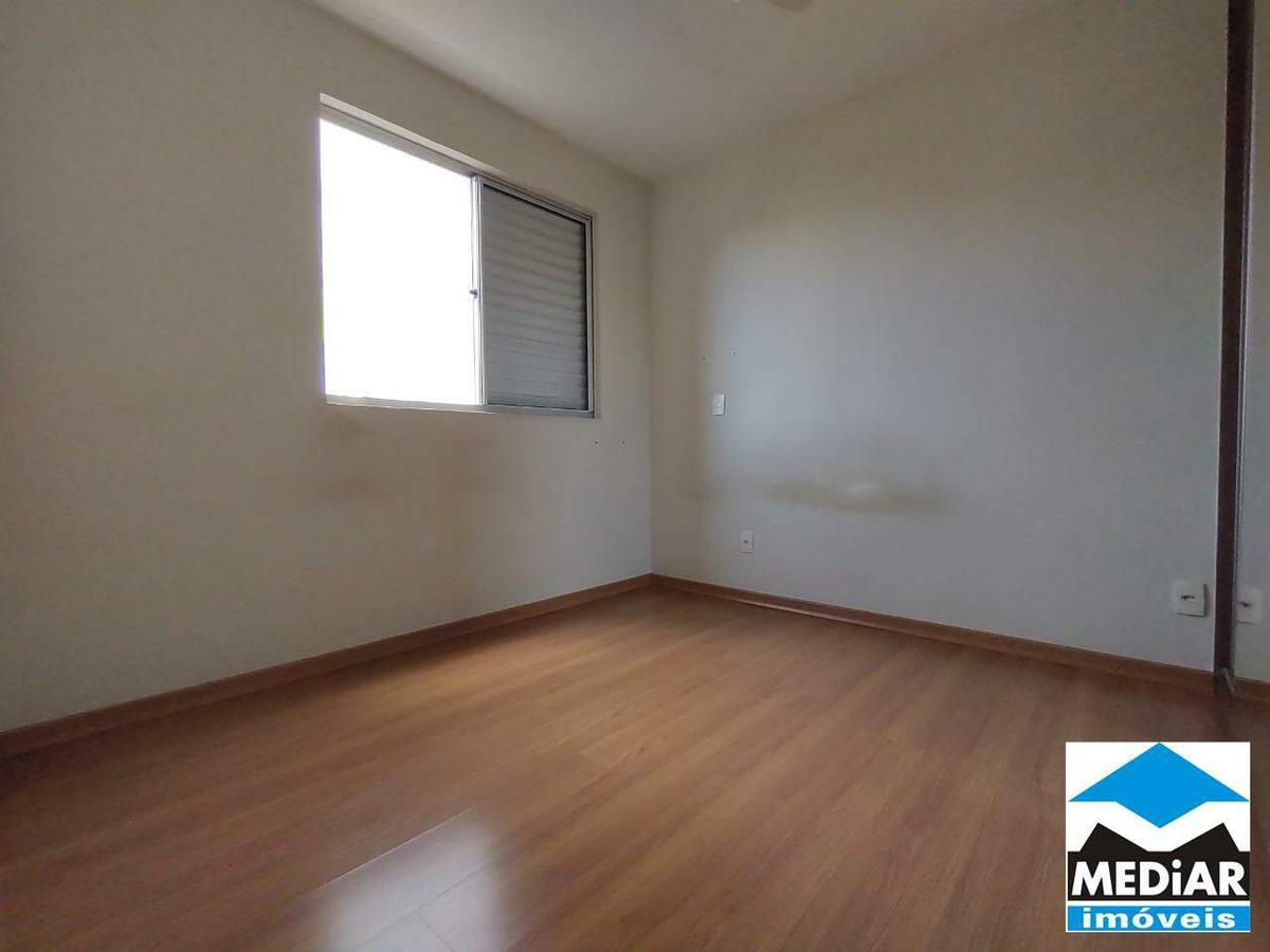 Apartamento, Floresta, 2 Quartos, 2 Vagas, 1 Suíte