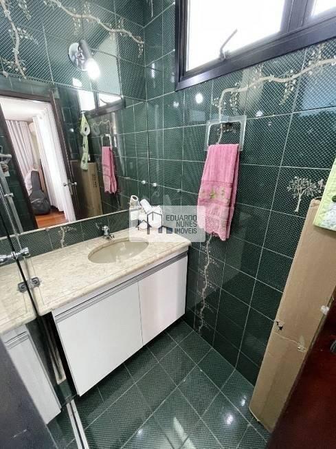 Cobertura, Funcionários, 4 Quartos, 2 Vagas, 2 Suítes
