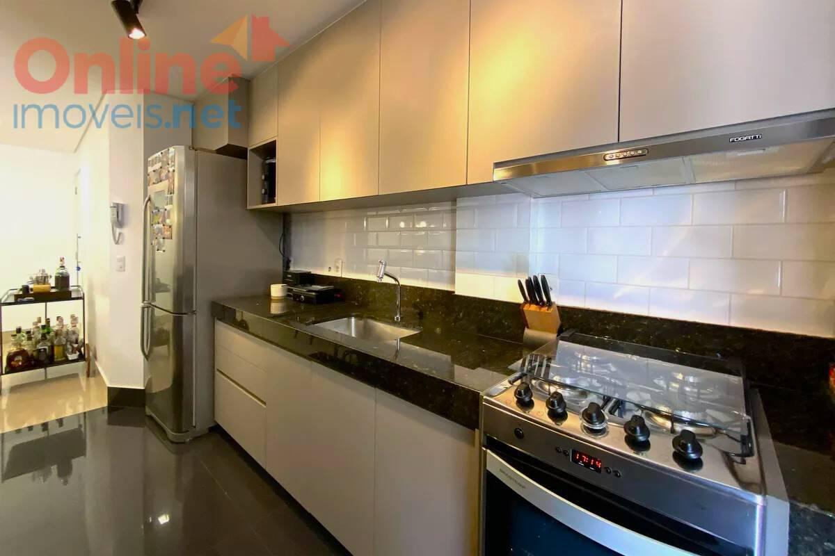 Apartamento, Funcionários, 2 Quartos, 0 Vaga, 2 Suítes