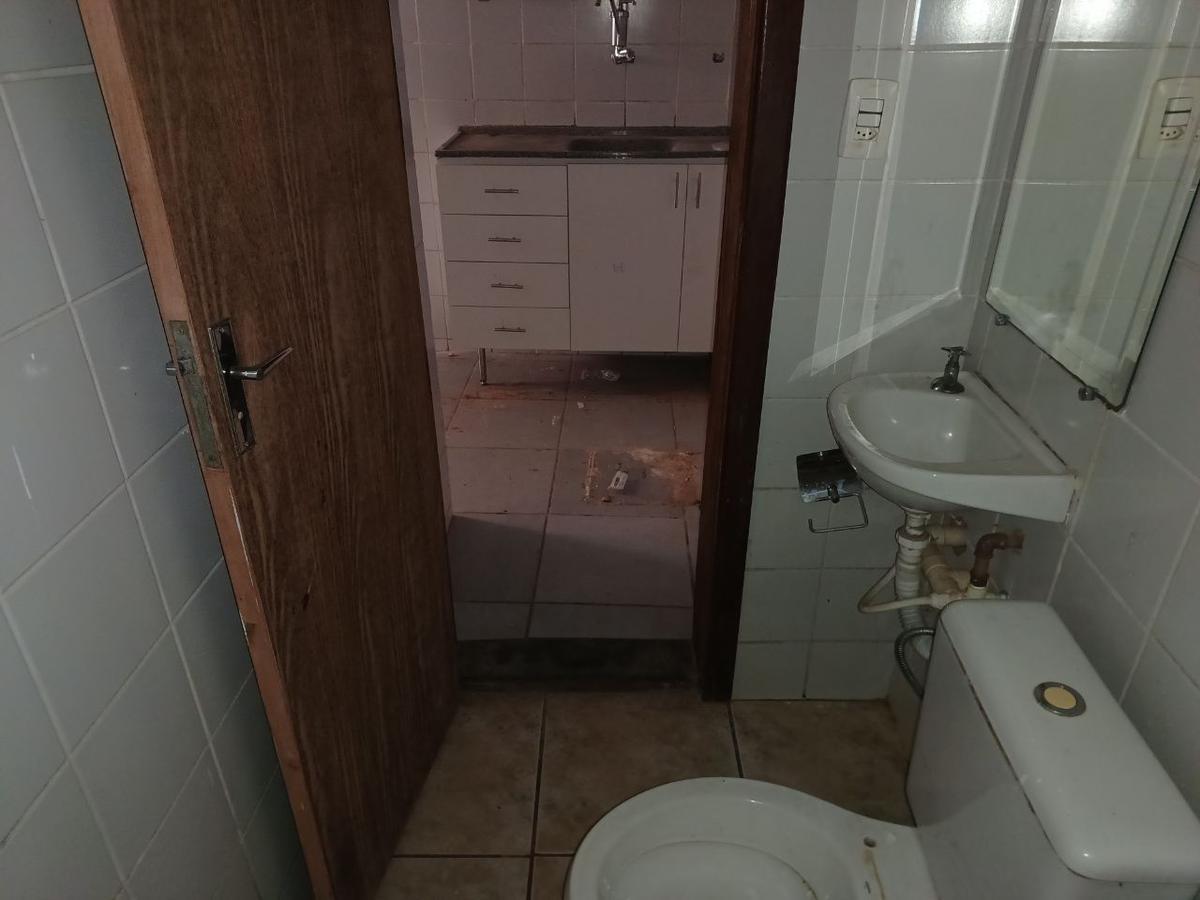 Quitinete, Santa Cruz, 0 Quarto, 0 Vaga