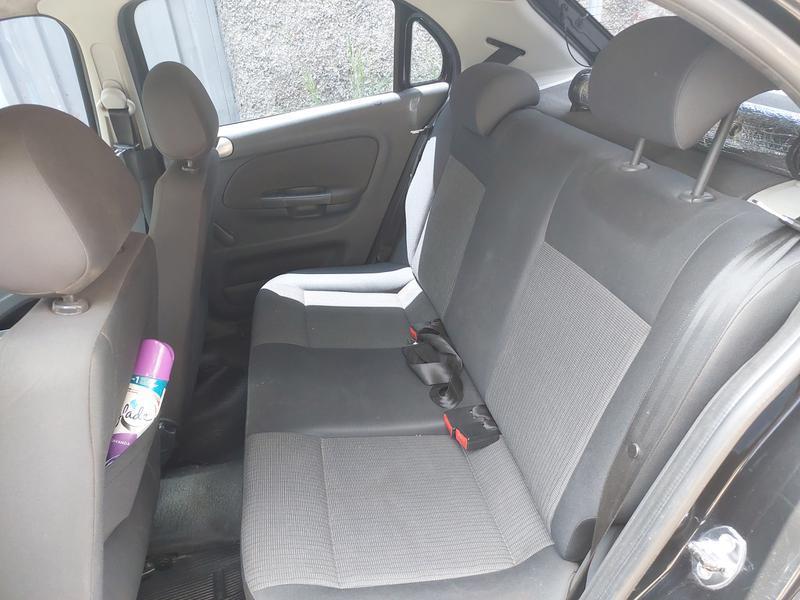 Volkswagen Gol (novo) 1.0 MI Total Flex 8v 4p