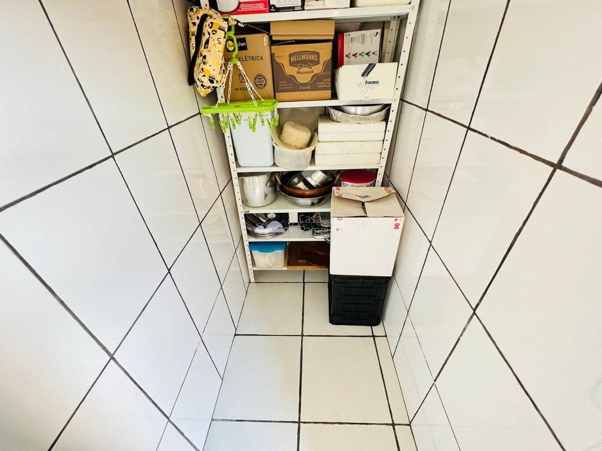 Casa, Santa Branca, 3 Quartos, 4 Vagas, 1 Suíte