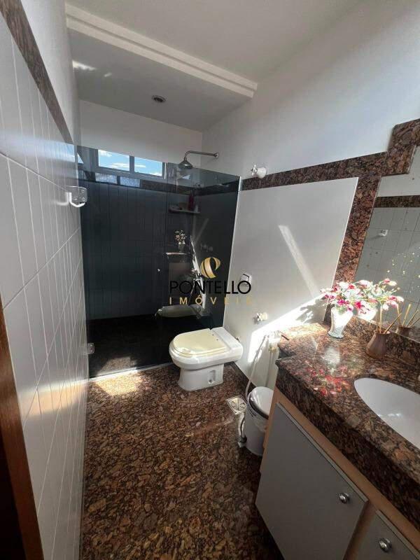 Cobertura, Centro, 4 Quartos, 2 Vagas, 2 Suítes
