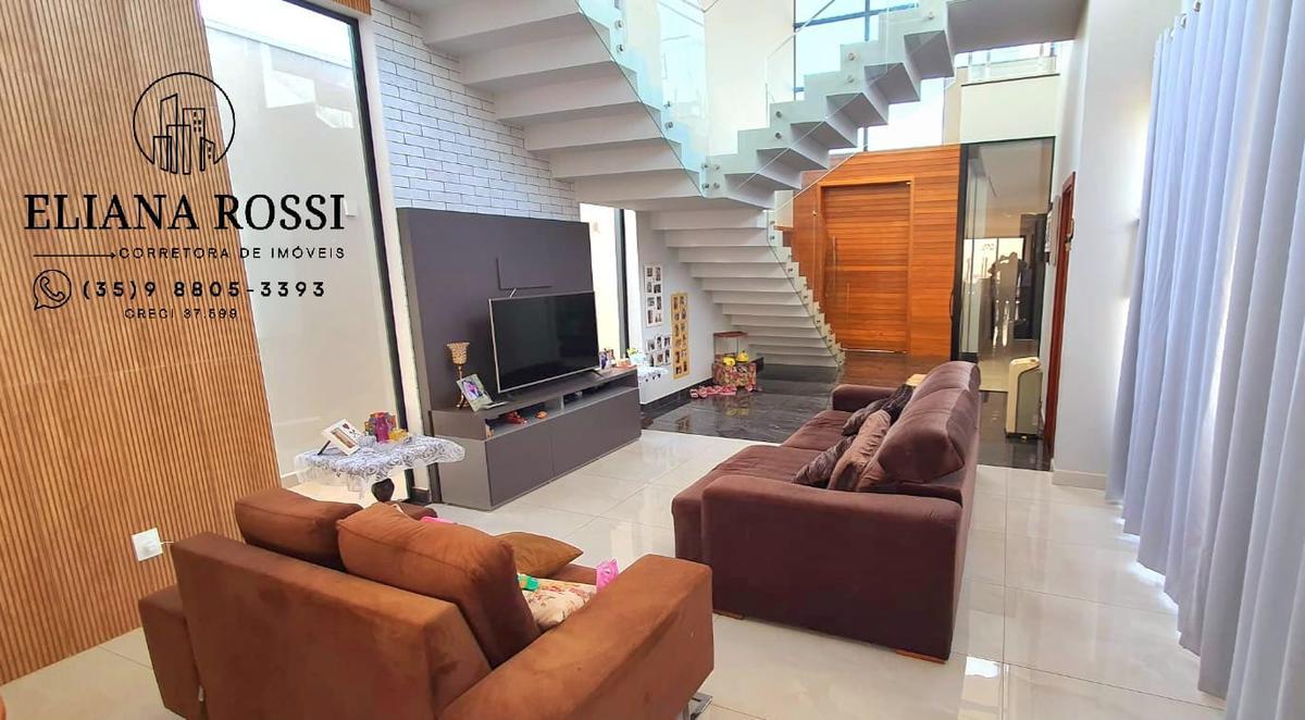 Casa, Centro, 4 Quartos, 3 Vagas, 1 Suíte