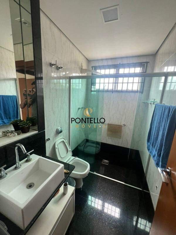 Cobertura, Centro, 4 Quartos, 10 Vagas, 2 Suítes