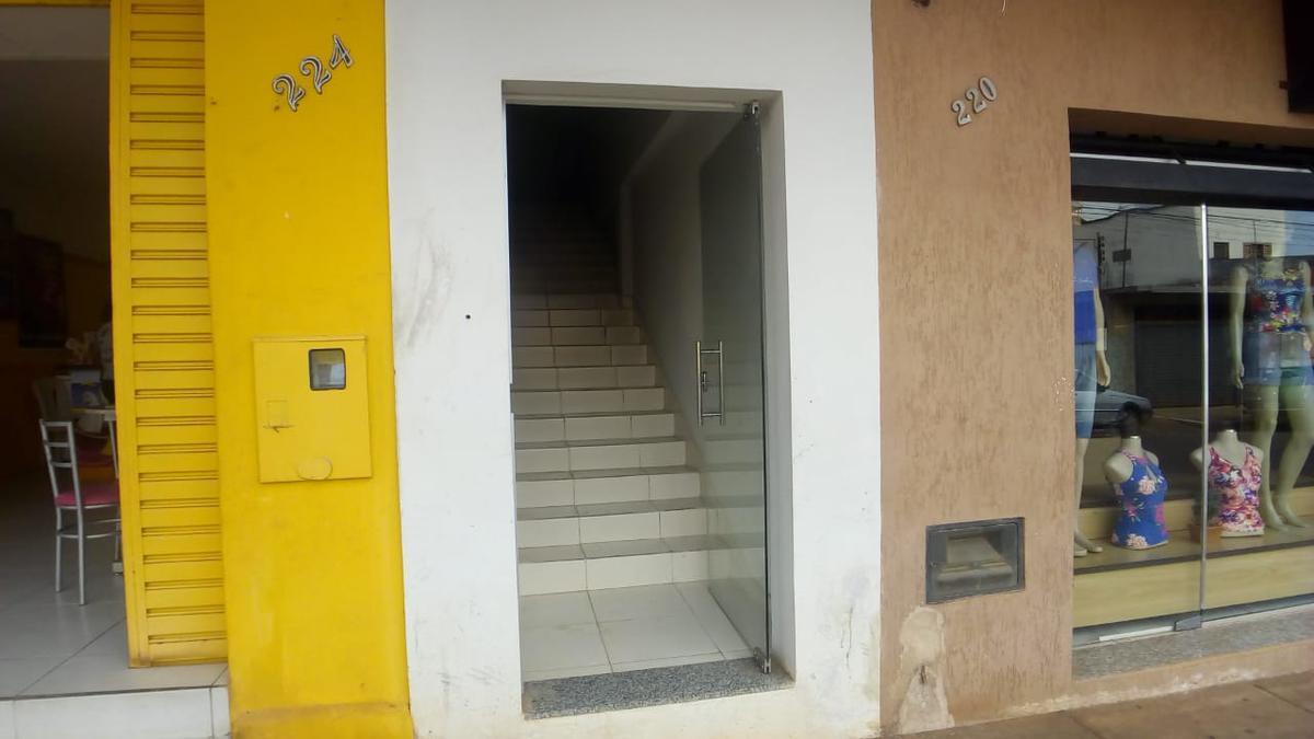 Quitinete, Centro, 1 Quarto, 0 Vaga