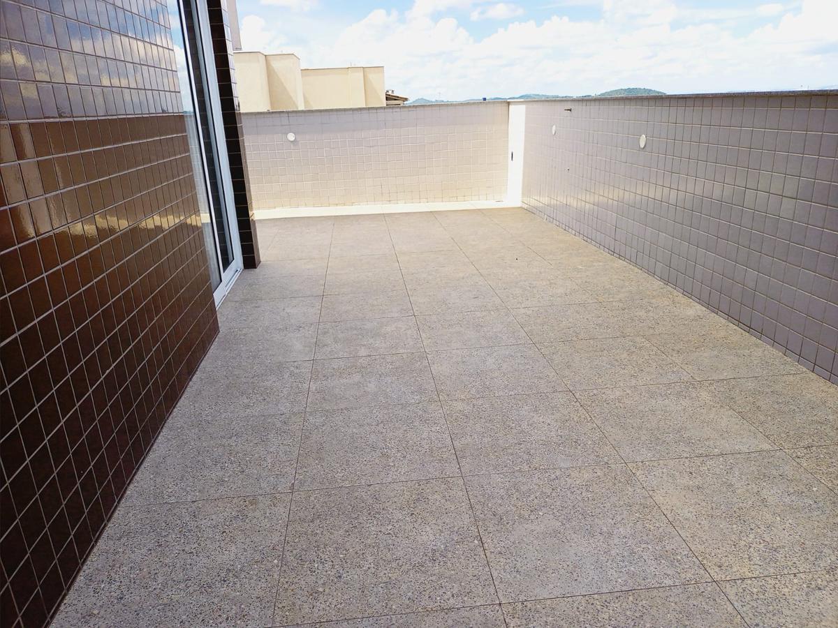 Cobertura, Fonte Grande, 3 Quartos, 2 Vagas, 1 Suíte