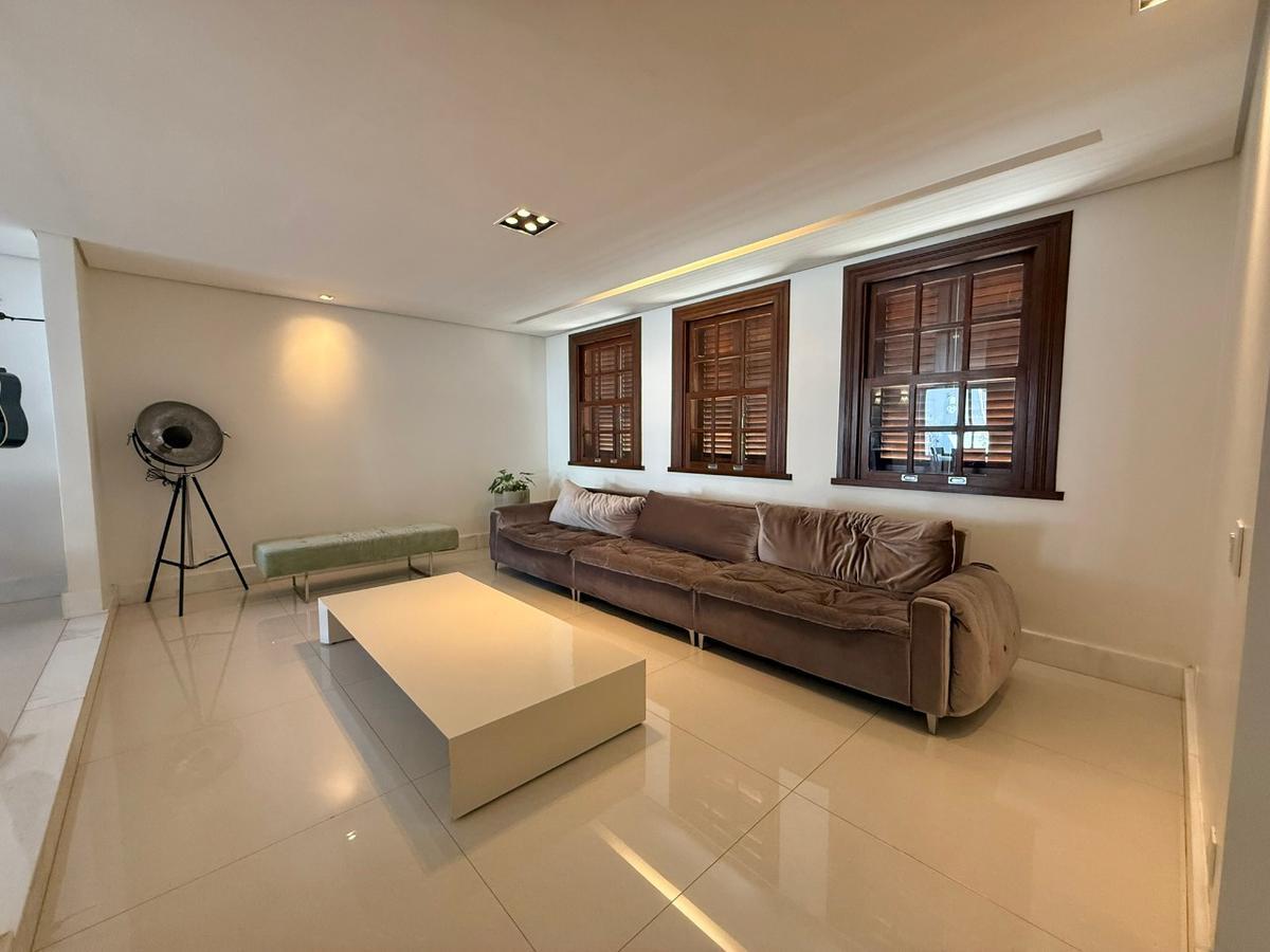 Casa, São Luiz (pampulha), 6 Quartos, 15 Vagas, 4 Suítes