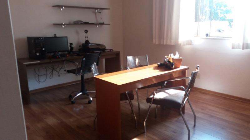 Casa, Castelo, 5 Quartos, 5 Vagas, 1 Suíte