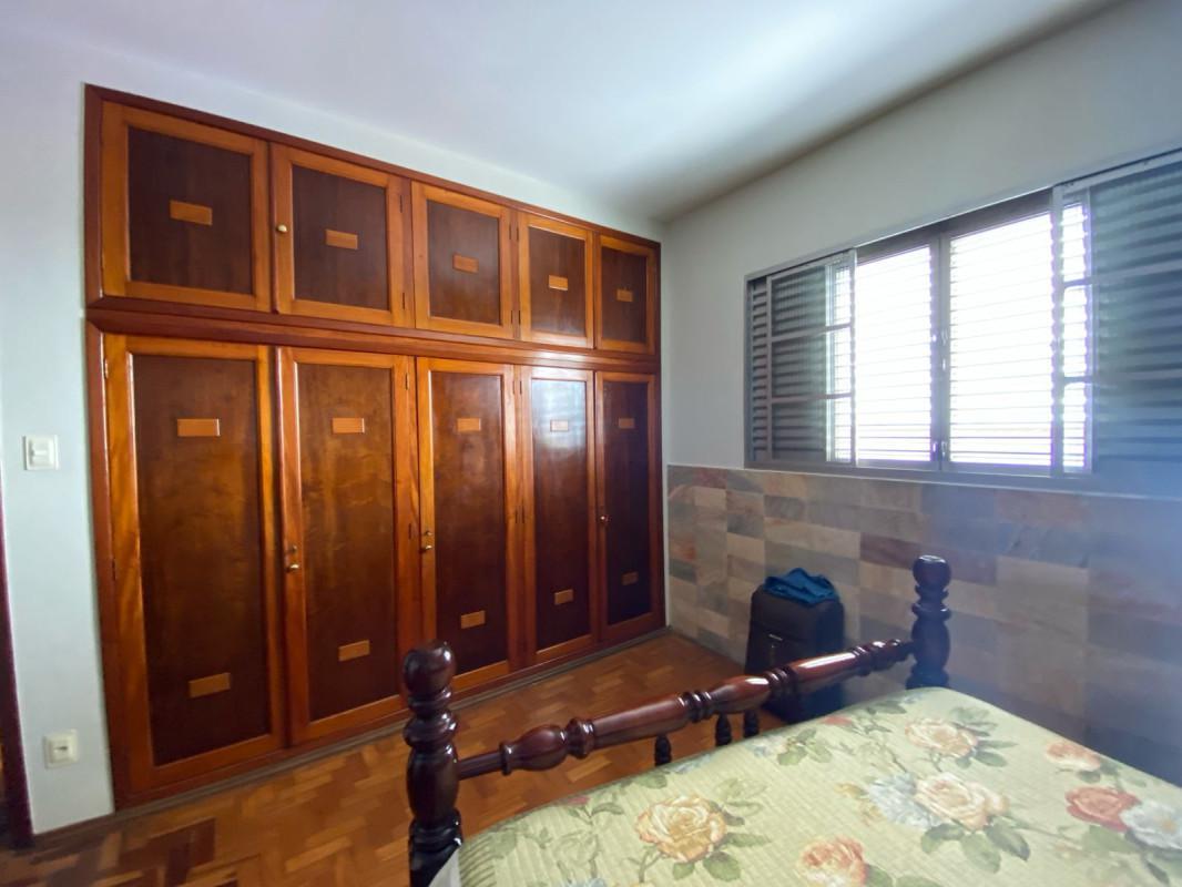 Casa, Nova Cachoeirinha, 3 Quartos, 2 Vagas, 1 Suíte