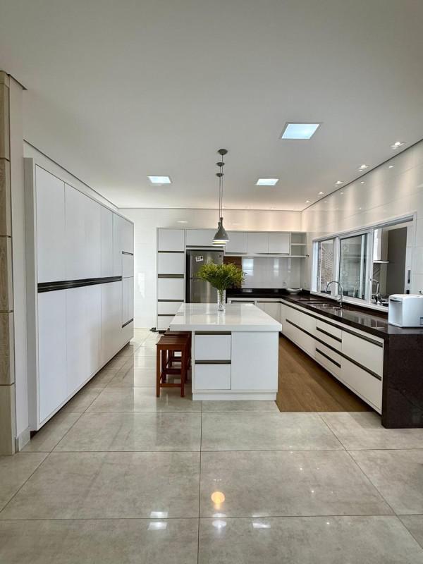 Casa, Pinheiros, 3 Quartos, 3 Vagas, 3 Suítes