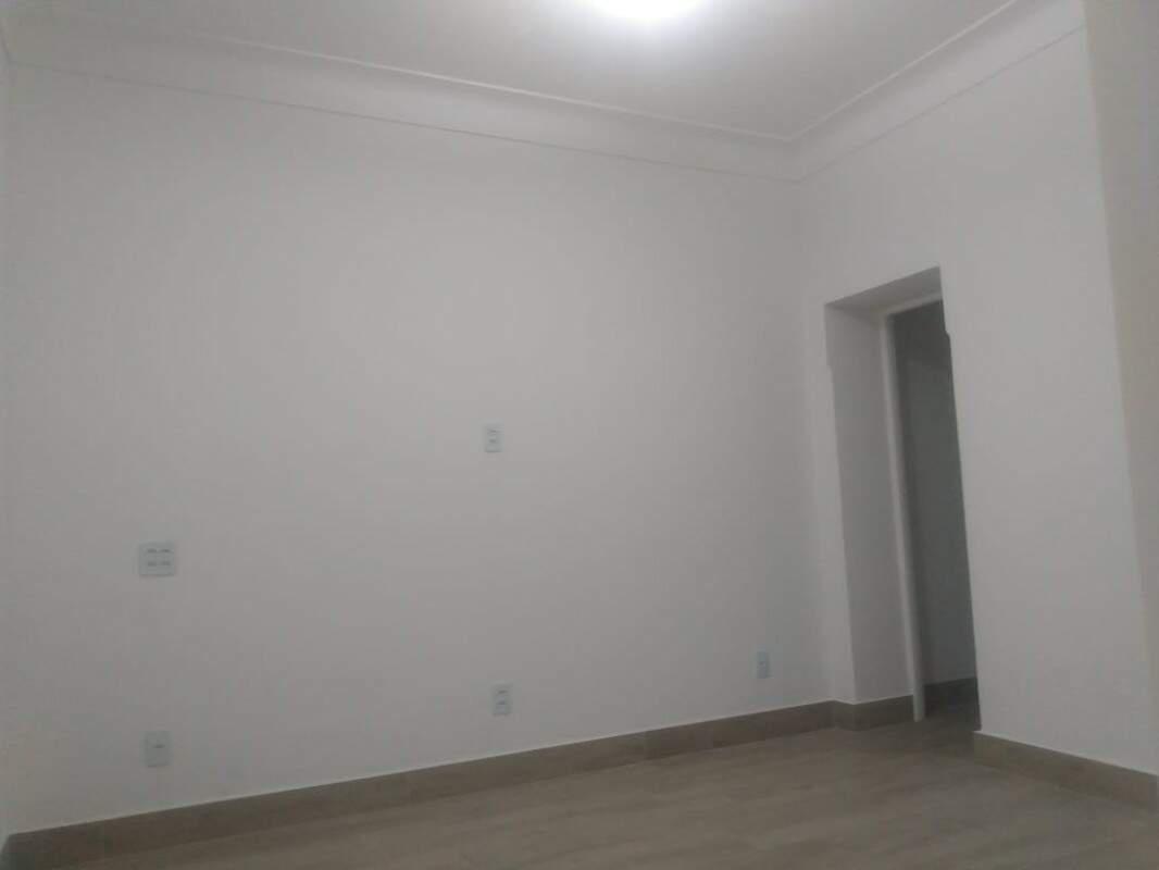Casa, Floresta, 3 Quartos, 8 Vagas, 1 Suíte