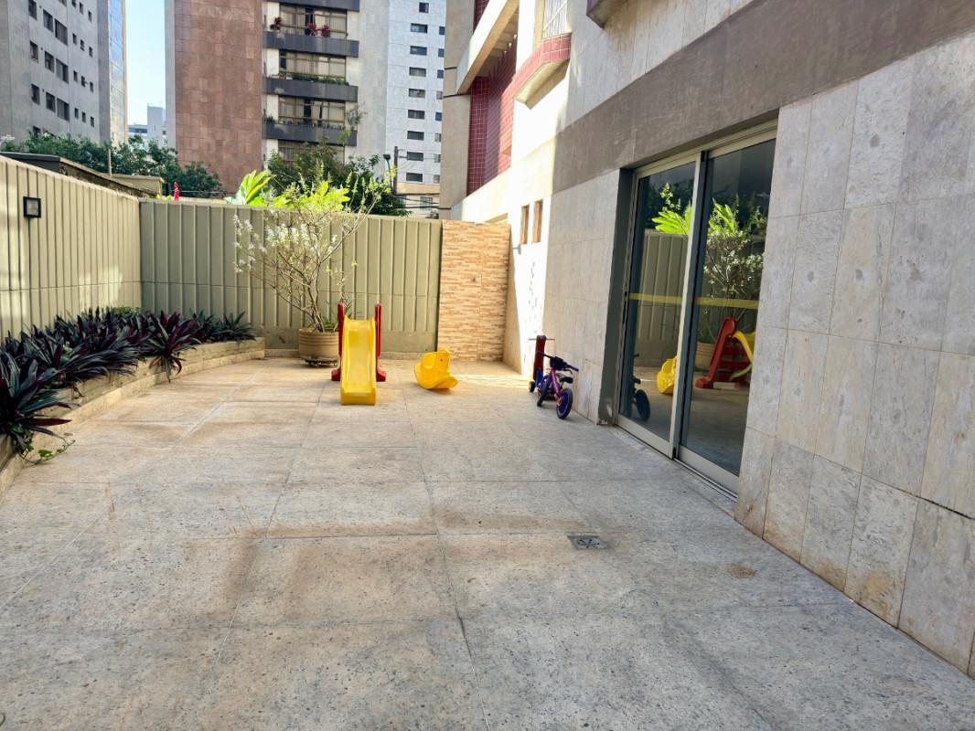 Apartamento, Lourdes, 4 Quartos, 2 Vagas, 1 Suíte