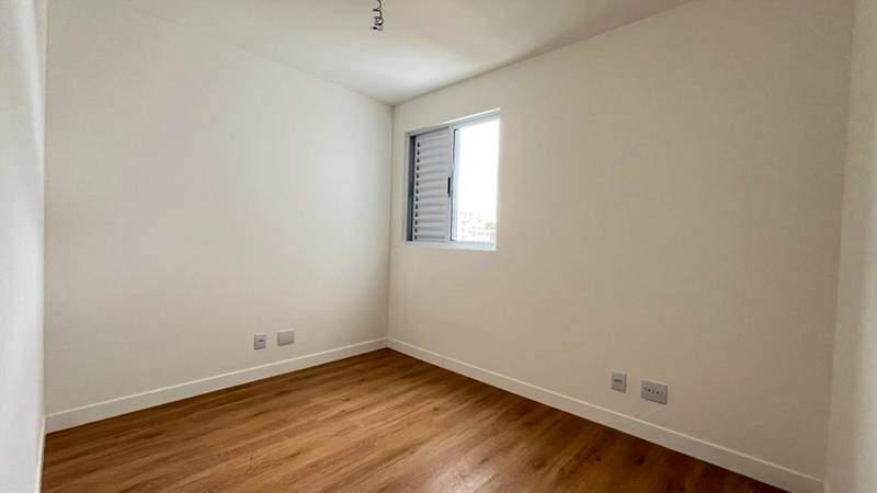 Apartamento, Sagrada Família, 3 Quartos, 2 Vagas, 1 Suíte