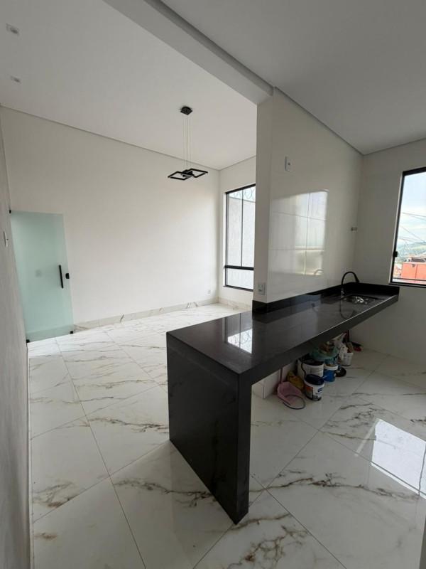 Casa, Novo Centro, 3 Quartos, 2 Vagas, 1 Suíte