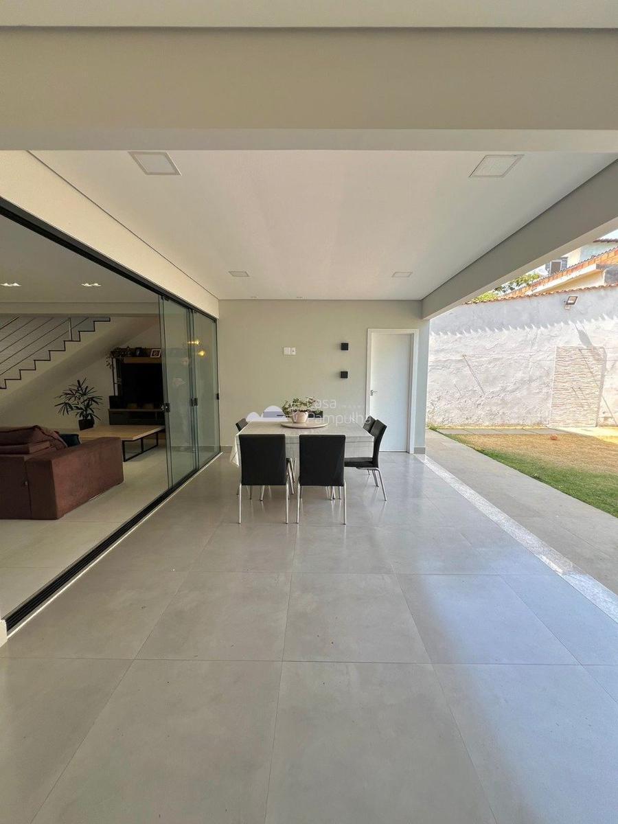 Casa, Planalto, 3 Quartos, 4 Vagas, 1 Suíte