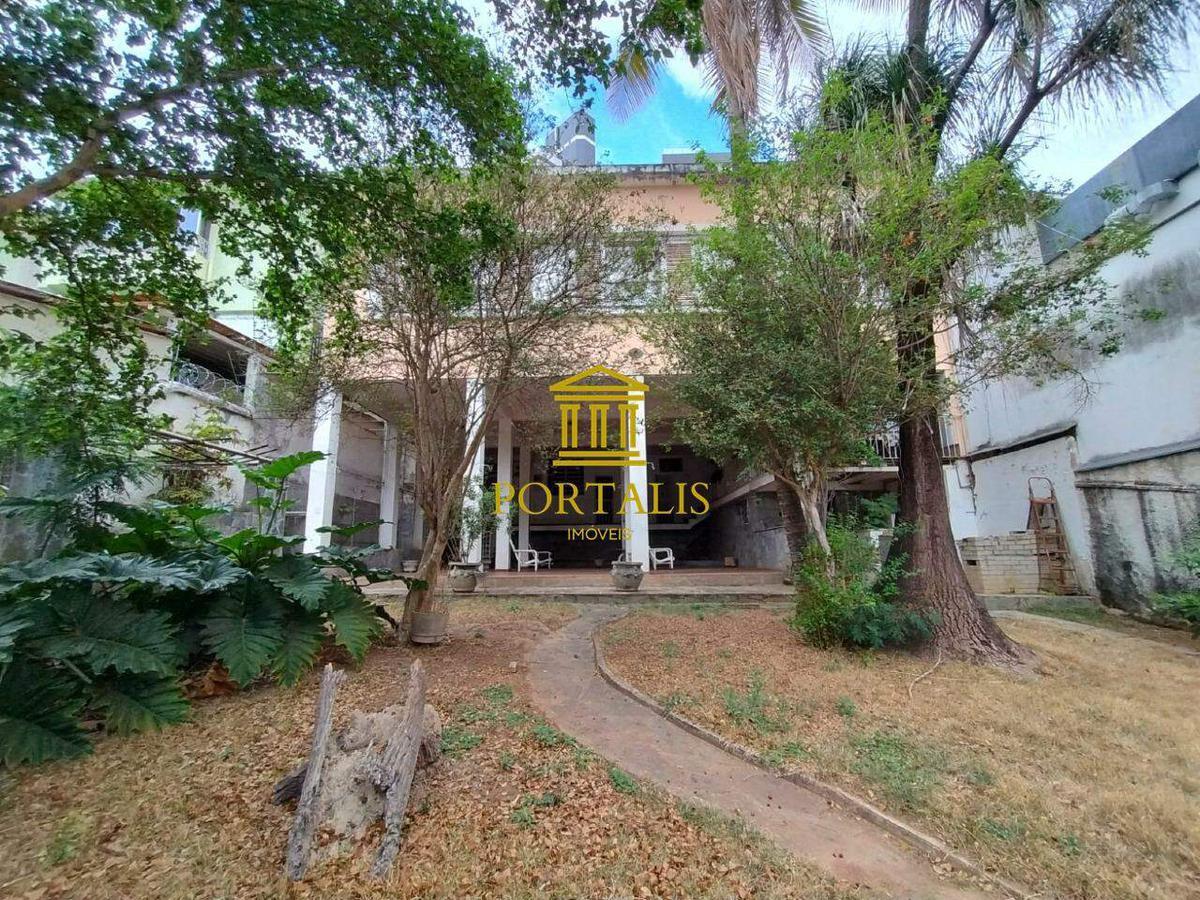 Casa Comercial, Funcionários, 9 Quartos, 5 Vagas