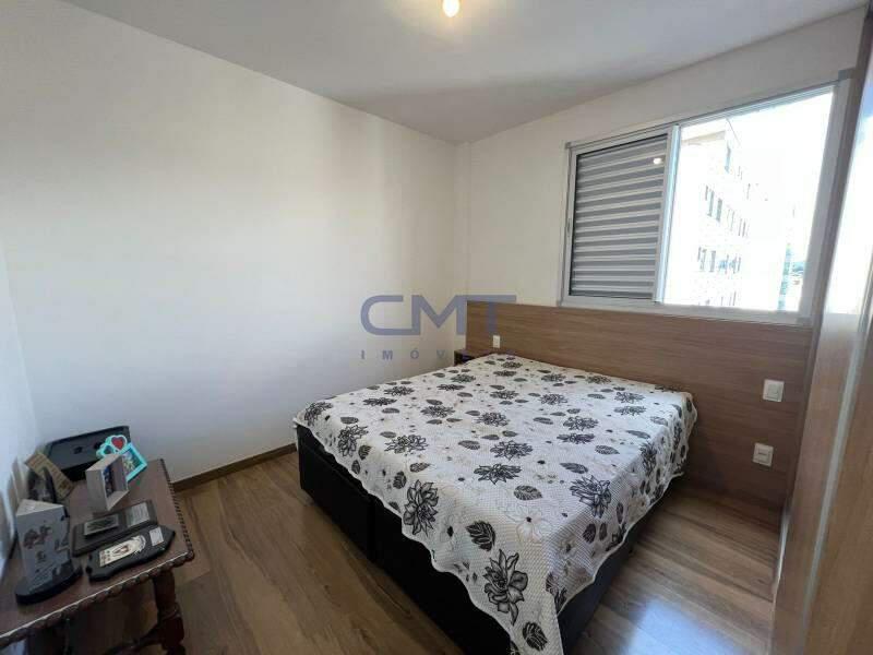 Apartamento, Sagrada Família, 3 Quartos, 2 Vagas, 1 Suíte