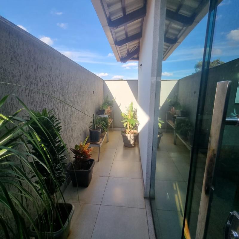 Casa, Tirol, 4 Quartos, 2 Vagas, 1 Suíte