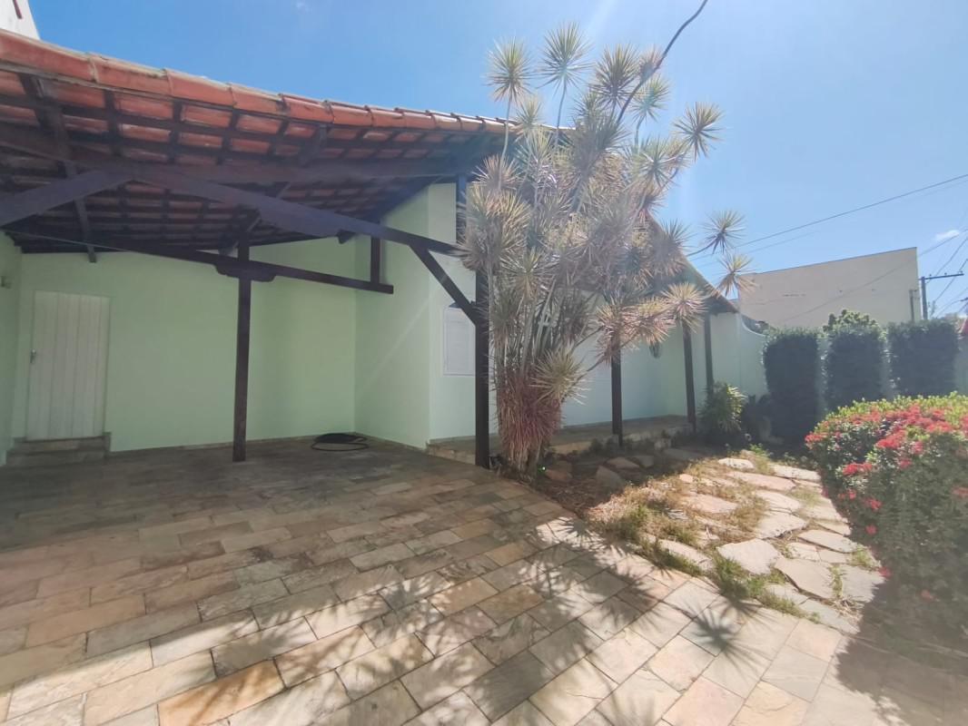 Casa, Alípio de Melo, 5 Quartos, 4 Vagas, 2 Suítes