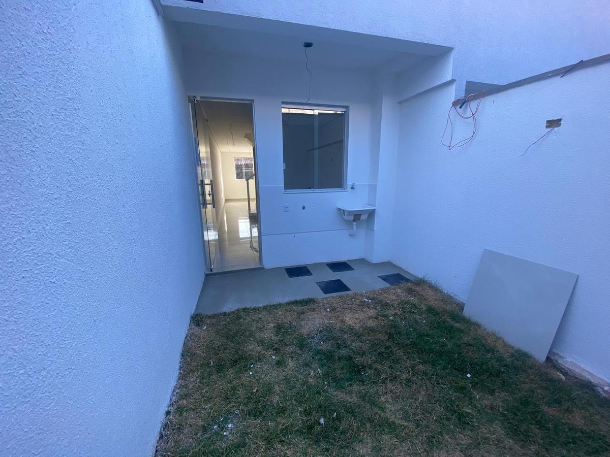 Casa, Floramar, 2 Quartos, 1 Vaga, 1 Suíte