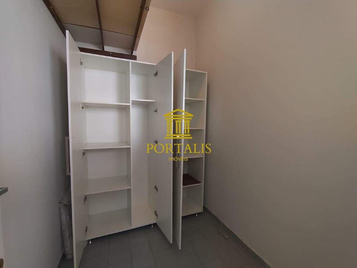 Apartamento, Floresta, 2 Quartos, 0 Vaga, 1 Suíte