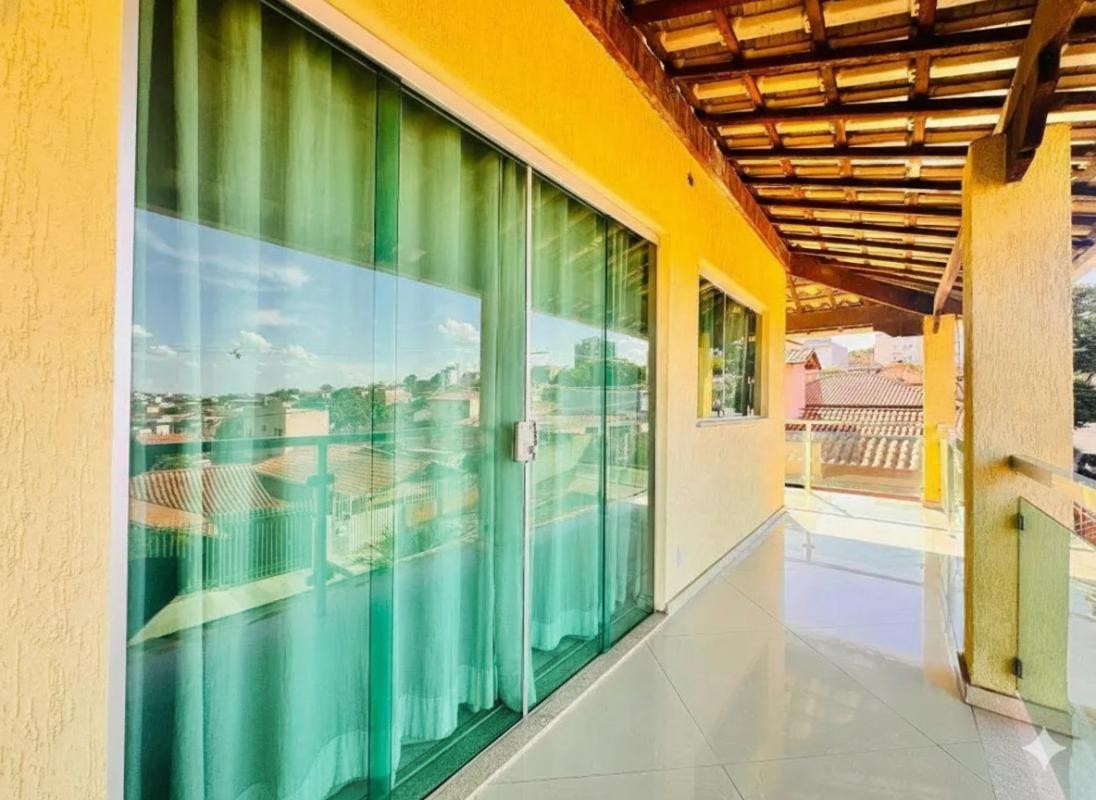 Casa, Rio Branco, 4 Quartos, 3 Vagas, 1 Suíte