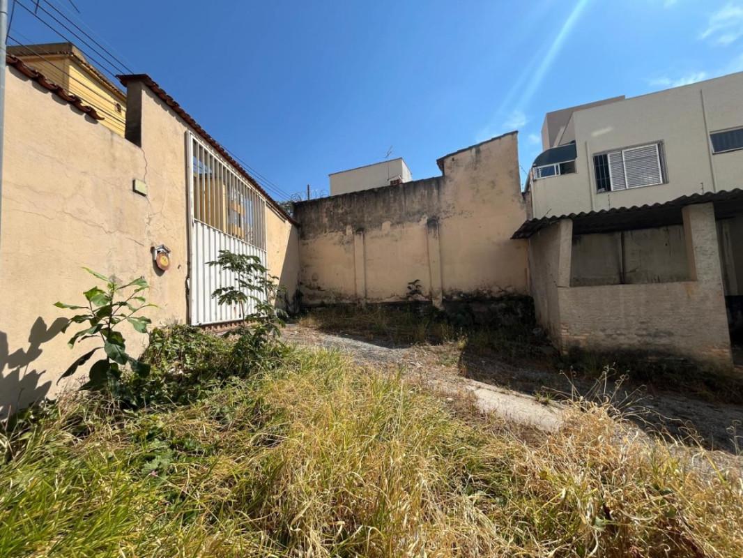 Lote, Padre Eustáquio, 0 Quarto, 0 Vaga