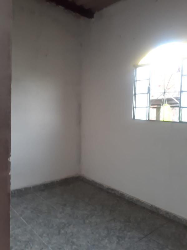 Casa, Jardim Teresópolis, 2 Quartos, 0 Vaga