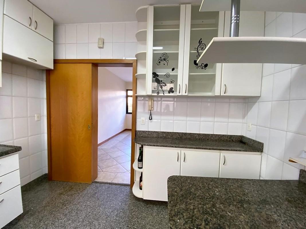 Apartamento, Sagrada Família, 4 Quartos, 2 Vagas, 1 Suíte