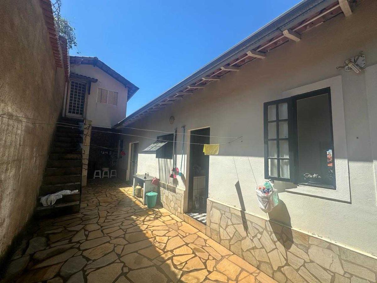 Casa, Campos Elíseos, 2 Quartos, 0 Vaga, 1 Suíte