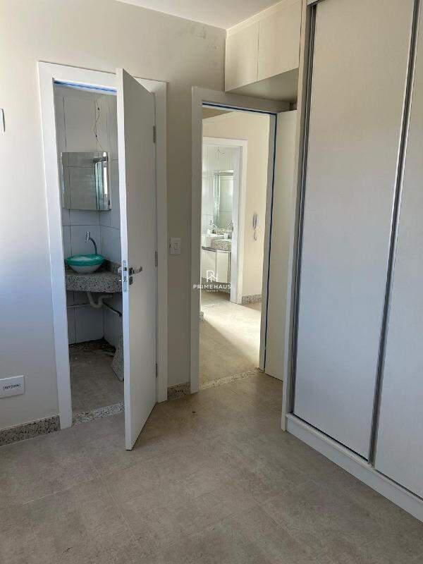 Apartamento, Castelo, 2 Quartos, 0 Vaga, 1 Suíte