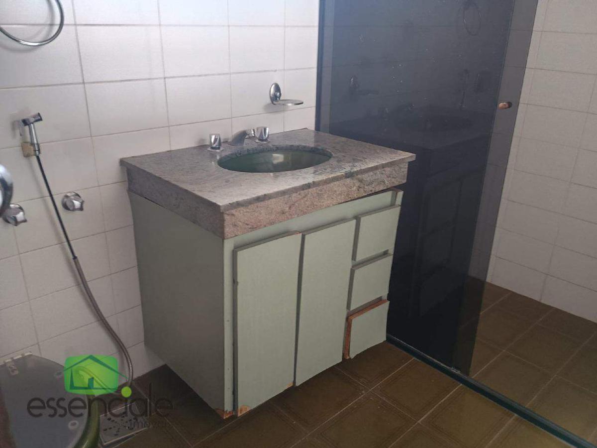 Casa Comercial, Centro, 3 Quartos, 6 Vagas, 1 Suíte