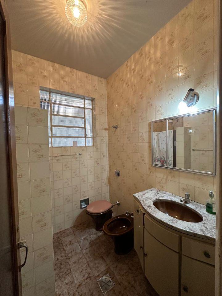 Casa, Cachoeirinha, 3 Quartos, 4 Vagas, 1 Suíte