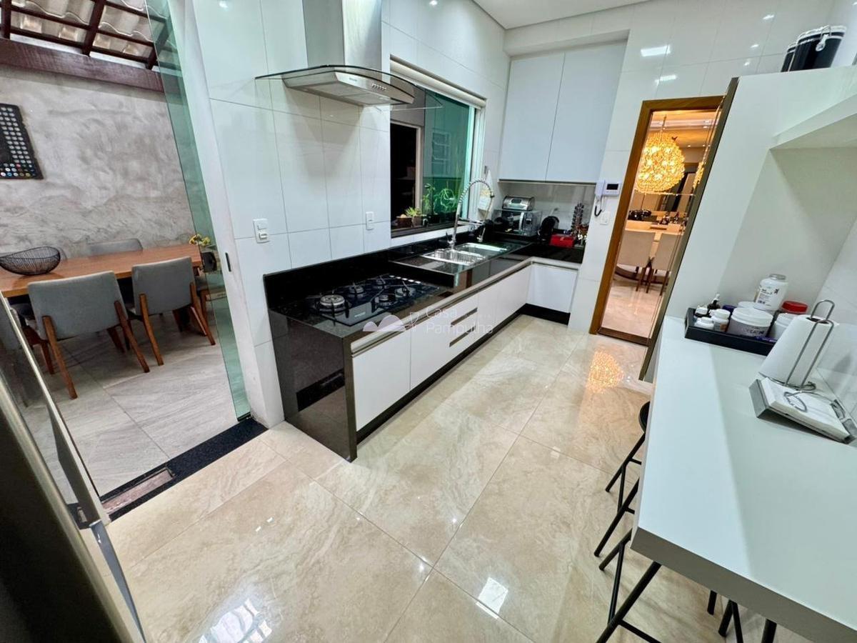 Casa, Santa Amélia, 3 Quartos, 6 Vagas, 2 Suítes