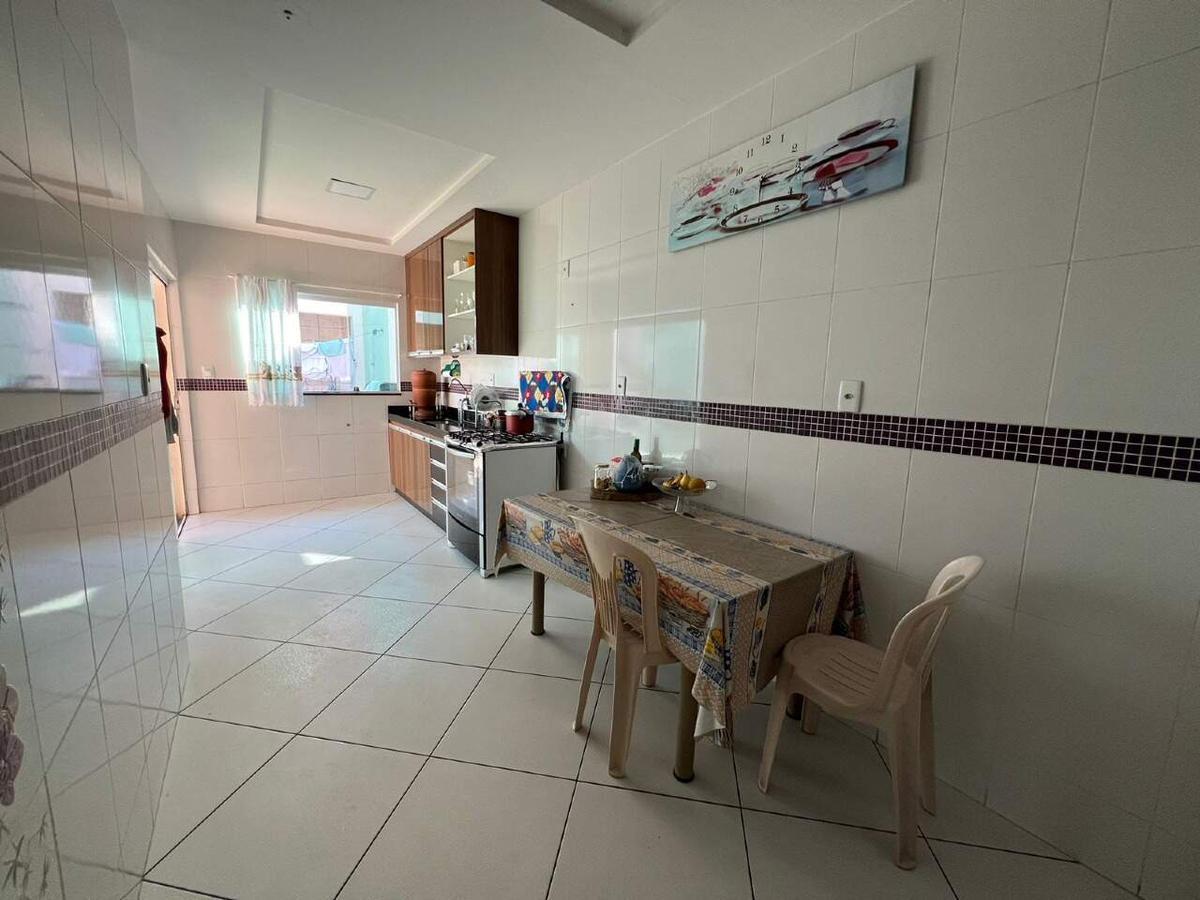 Casa, Teixeira Dias, 4 Quartos, 2 Vagas, 1 Suíte