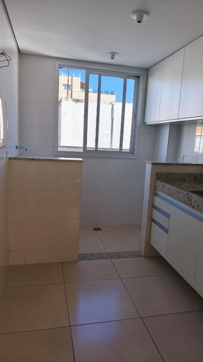 Apartamento, Sagrada Família, 3 Quartos, 2 Vagas, 1 Suíte