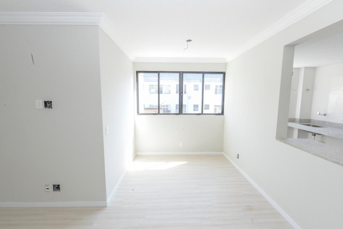 Apartamento, Sagrada Família, 3 Quartos, 2 Vagas, 1 Suíte