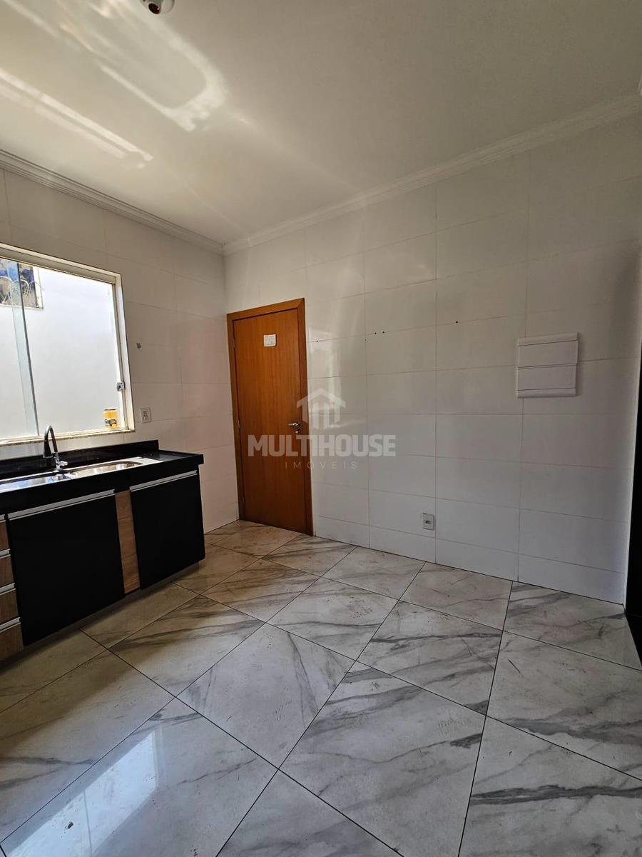 Casa, Santa Mônica, 3 Quartos, 2 Vagas, 1 Suíte