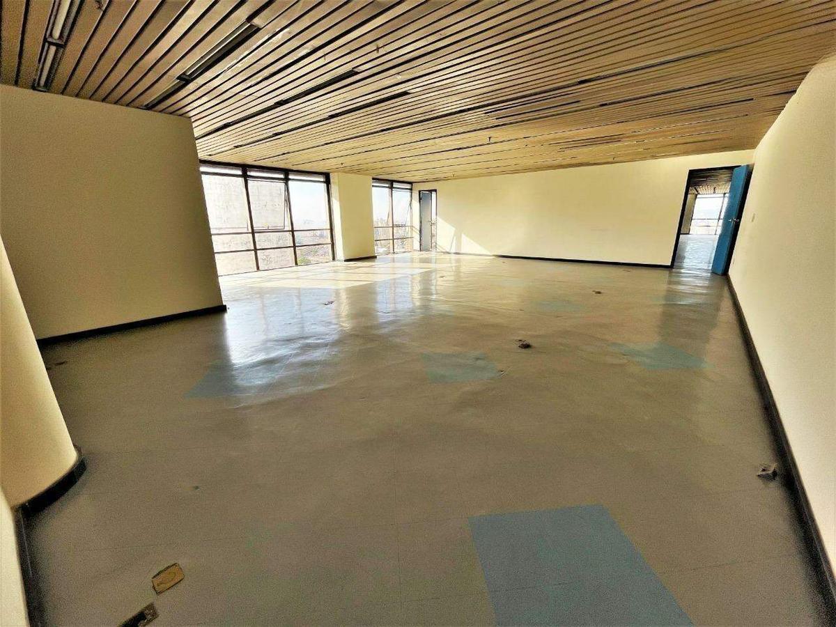 Sala, Centro, 0 Quarto, 10 Vagas